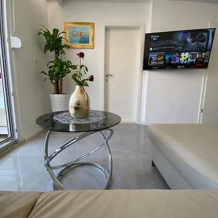 White Sapphire Apartment