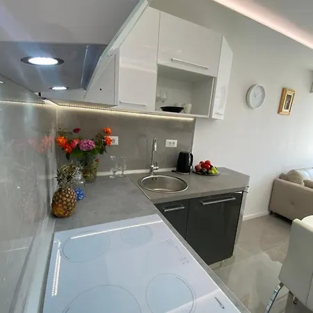 Apartment White Sapphire *