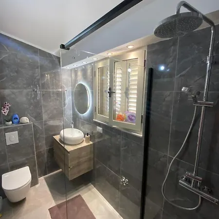 Apartment White Sapphire *