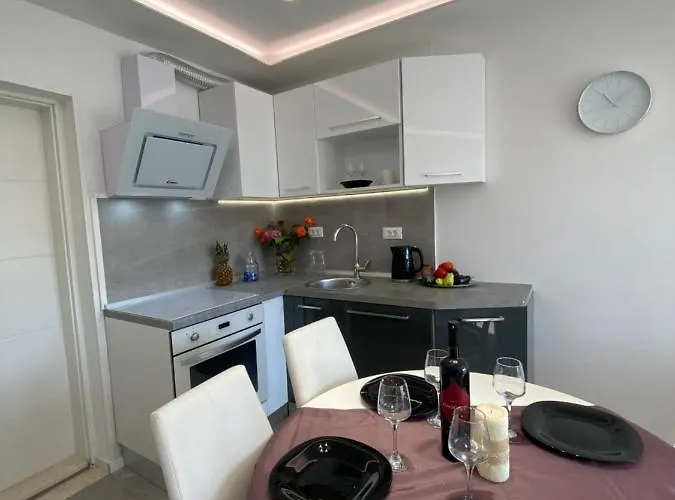 White Sapphire Apartment