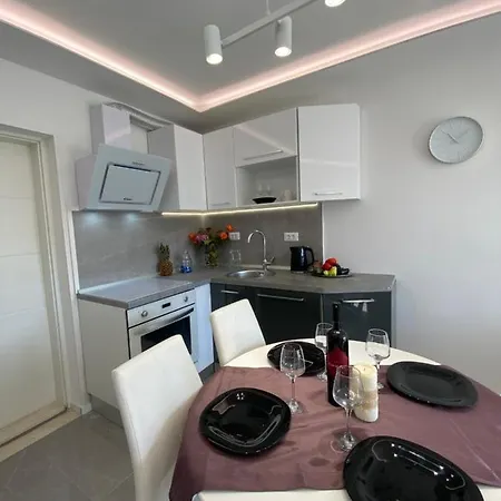 White Sapphire Apartment