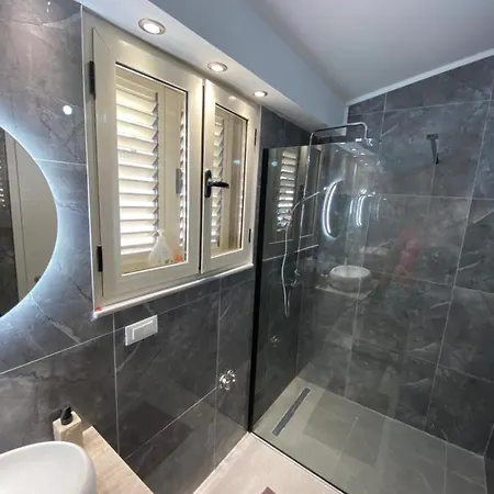 White Sapphire * Dubrownik